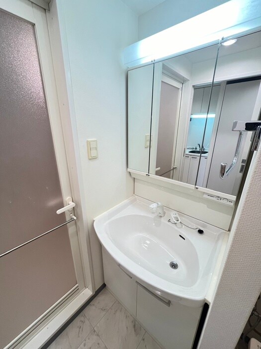 物件内観写真12　(洗面)