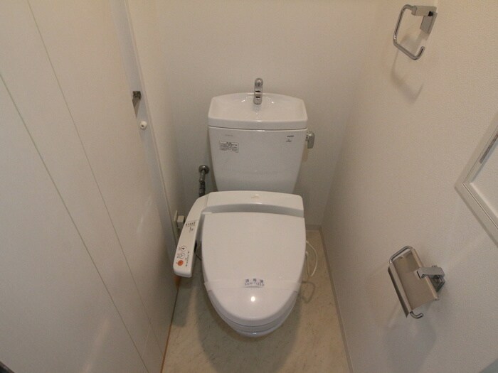 物件内観写真15　(トイレ)