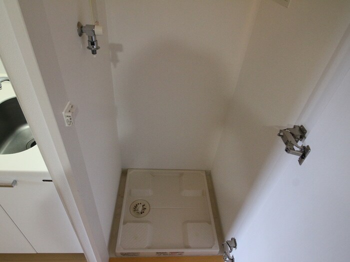 物件内観写真20　(洗濯機置場)