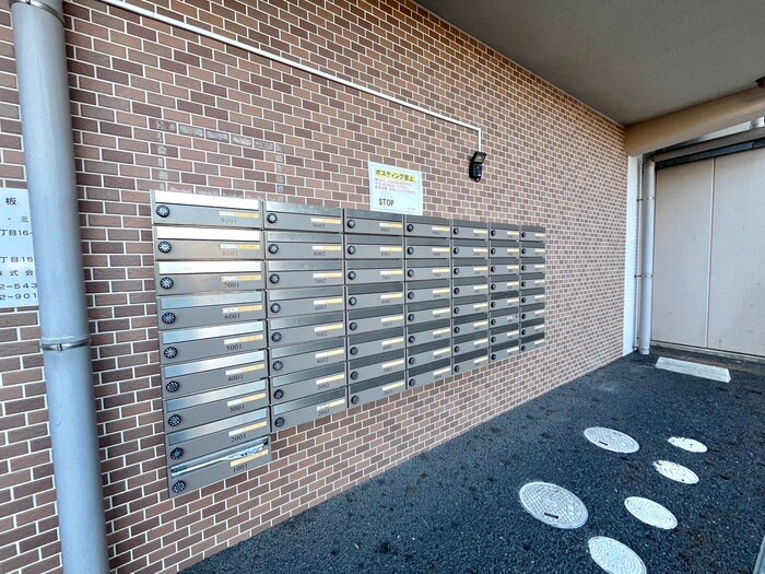 物件外観写真6　(建物設備)