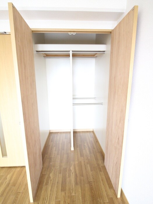 物件内観写真10　(収納)
