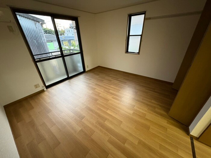 物件内観写真8　(居室)