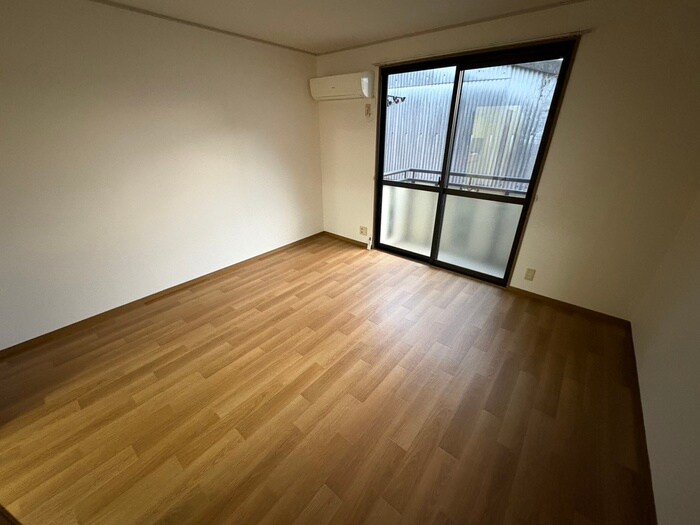 物件内観写真11　(居室)