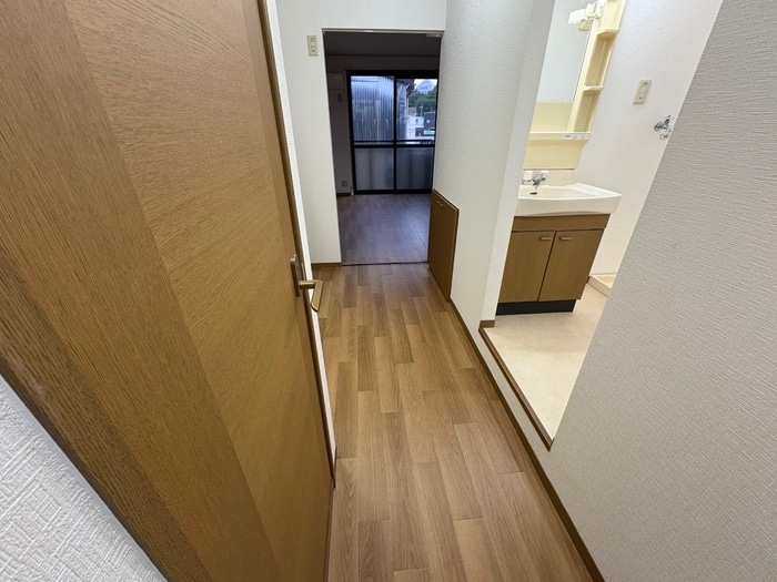 物件内観写真21　(廊下)