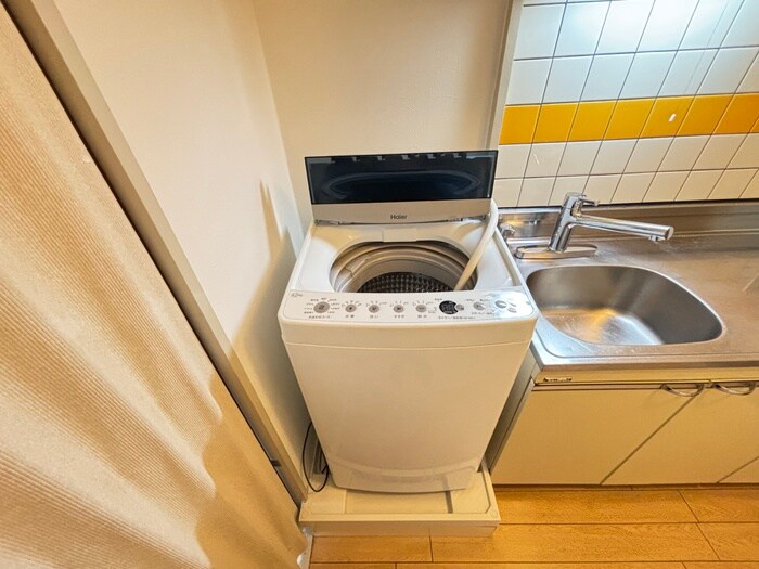 物件内観写真16　(洗濯機置場)