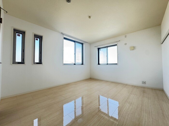 物件内観写真8　(居室)