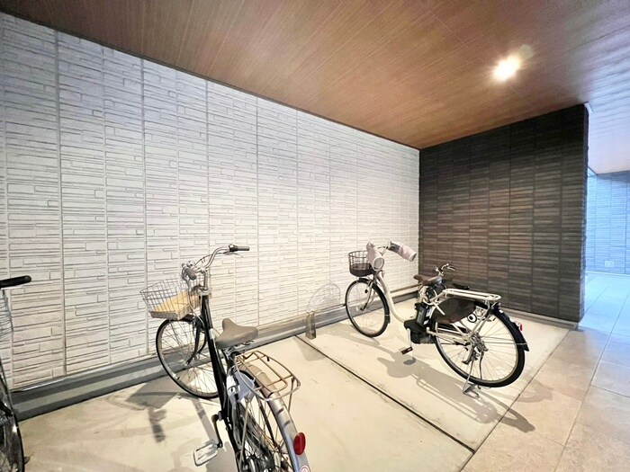 物件外観写真6　(駐輪場)