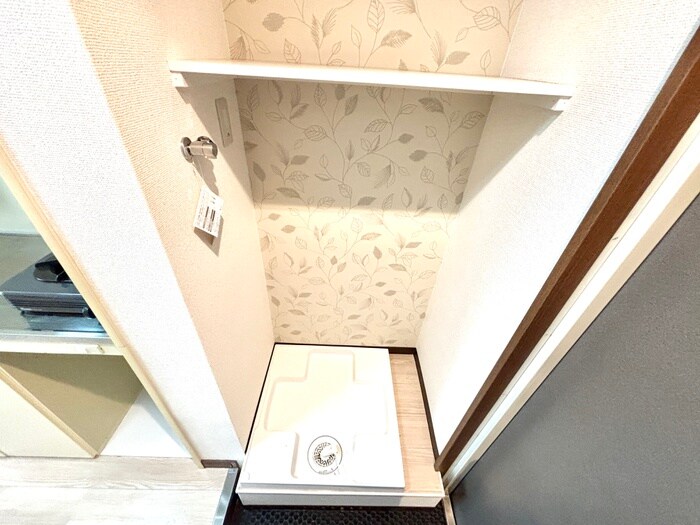 物件内観写真12　(洗濯機置場)