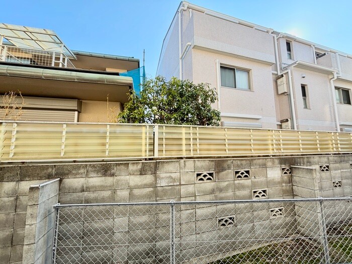 物件内観写真15　(室内からの展望)