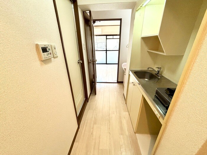 物件内観写真18　(廊下)