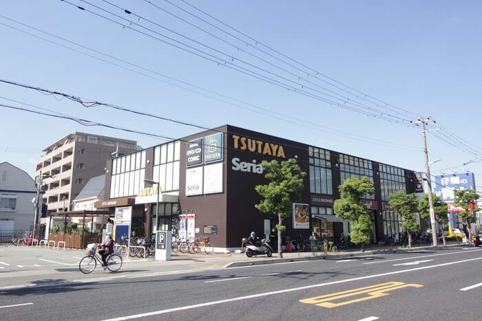 TSUTAYA・セリア