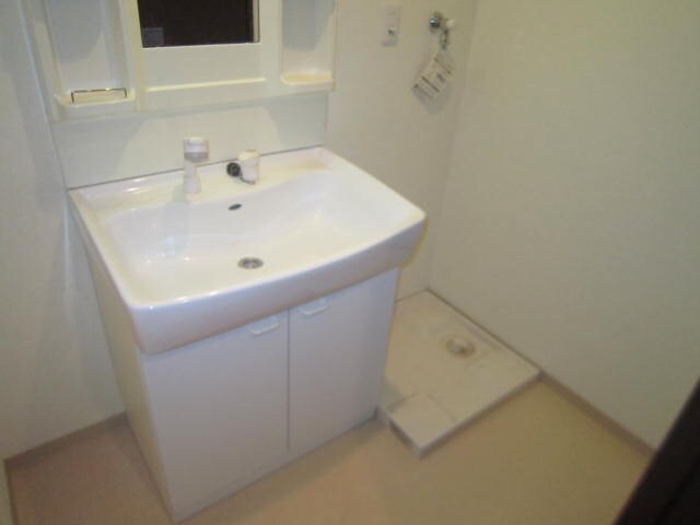 物件内観写真13　(洗面)