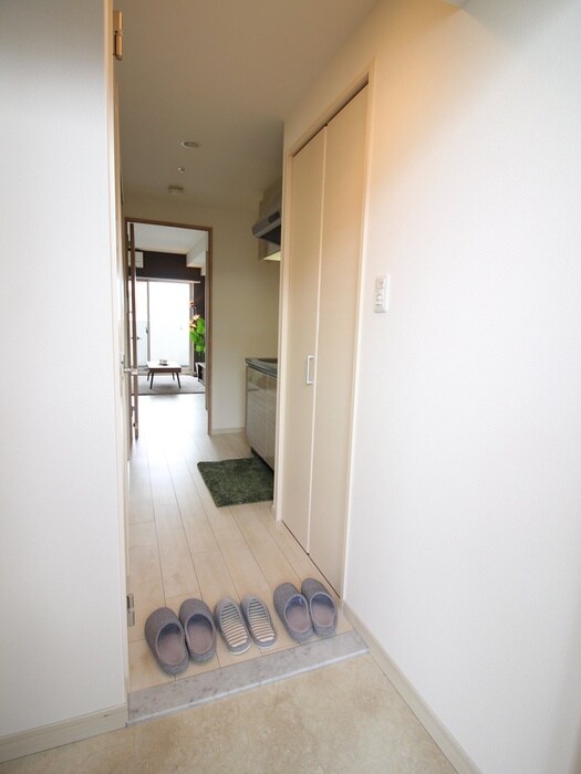 物件内観写真8　(廊下)