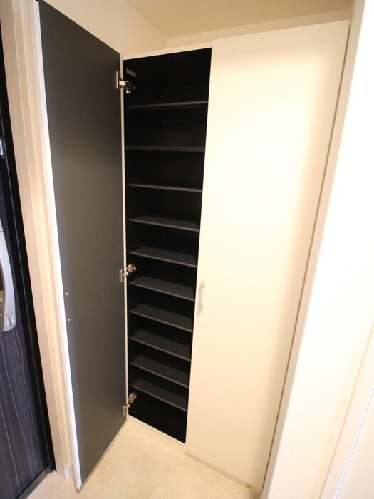 物件内観写真9　(靴箱)