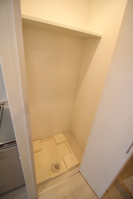 物件内観写真11　(洗濯機置場)