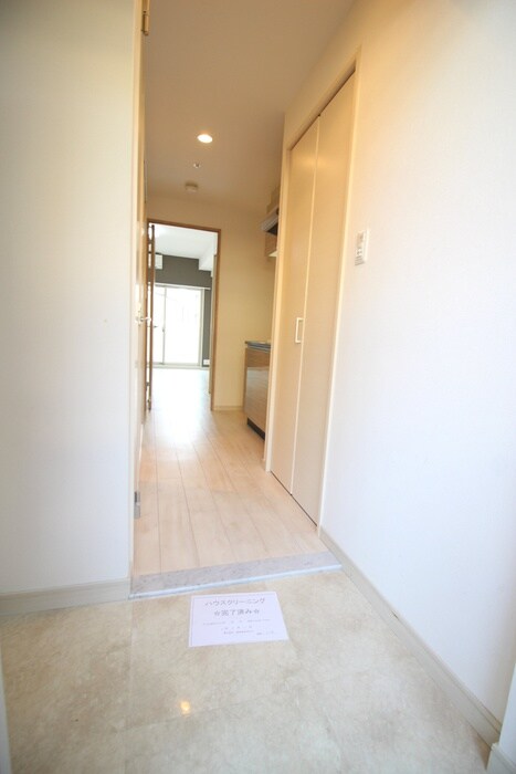 物件内観写真13　(廊下)