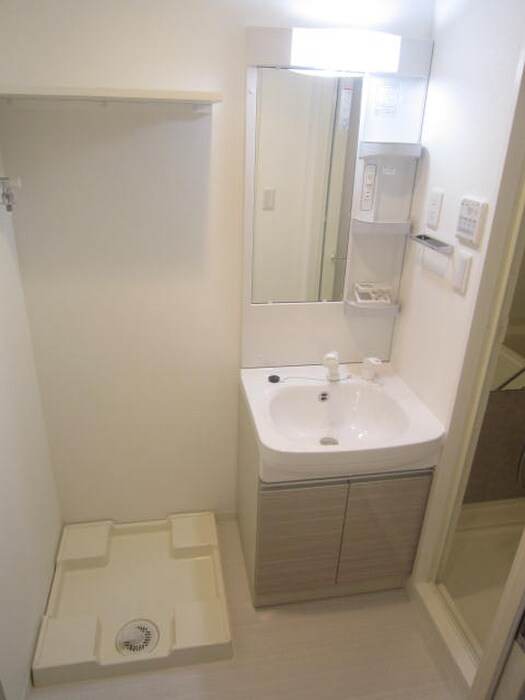 物件内観写真14　(洗濯機置場)