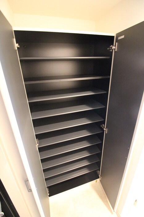 物件内観写真15　(靴箱)