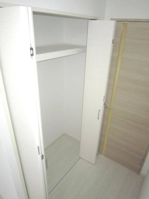 物件内観写真16　(収納)