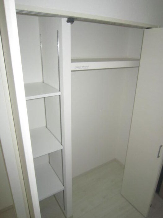 物件内観写真17　(収納)