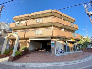 ファミールｸﾞﾘｰﾝ外観写真