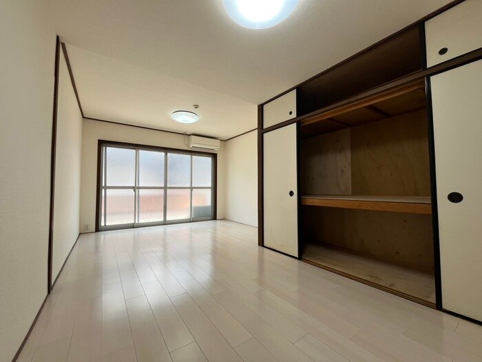 物件内観写真9　(居室)