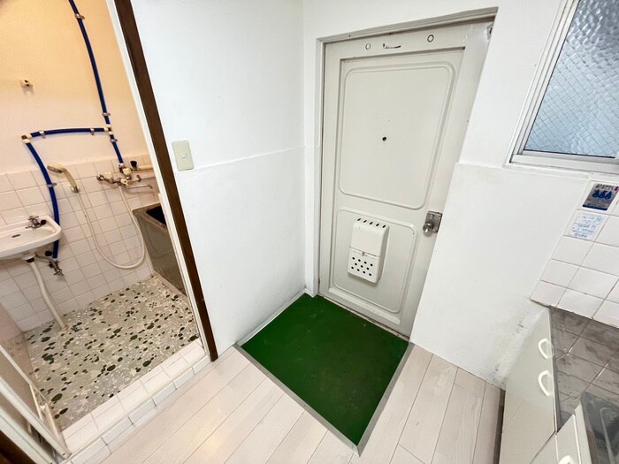 物件内観写真17　(玄関)