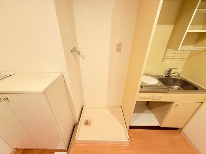 物件内観写真8　(洗濯機置場)