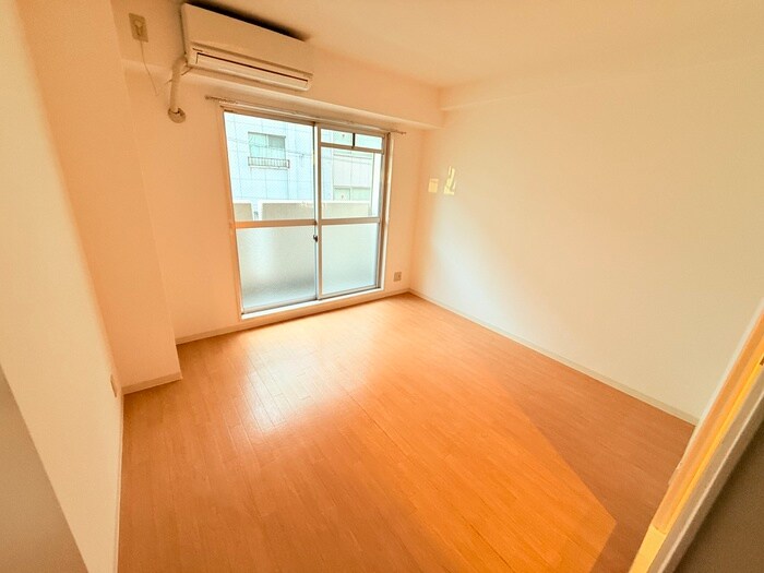 物件内観写真10　(居室)