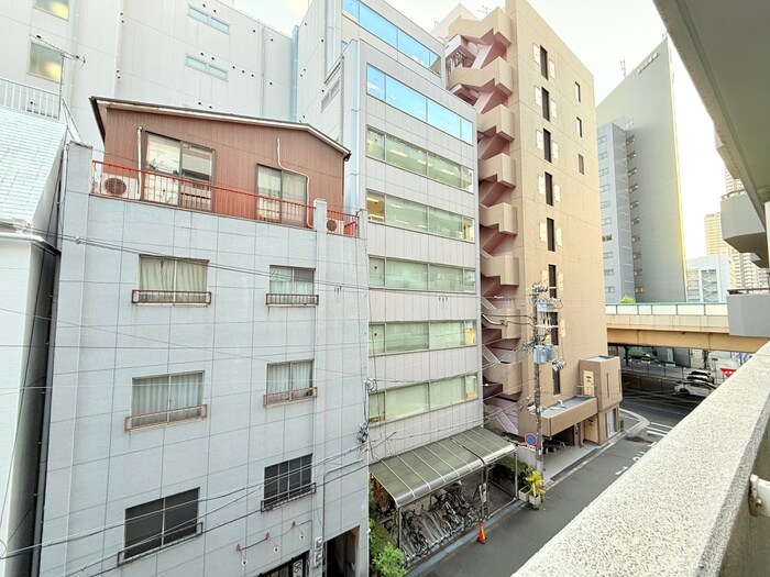 物件内観写真16　(室内からの展望)