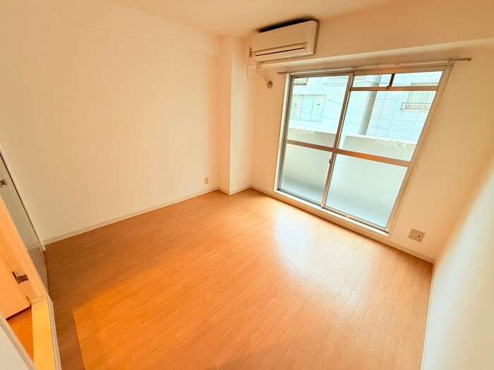 物件内観写真18　(居室)