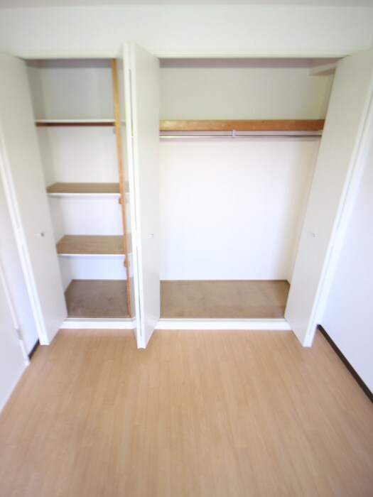 物件内観写真13　(収納)