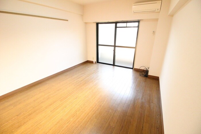 物件内観写真5　(居室)