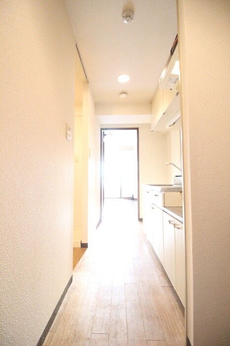 物件内観写真15　(廊下)