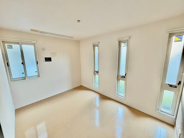 物件内観写真10　(居室)