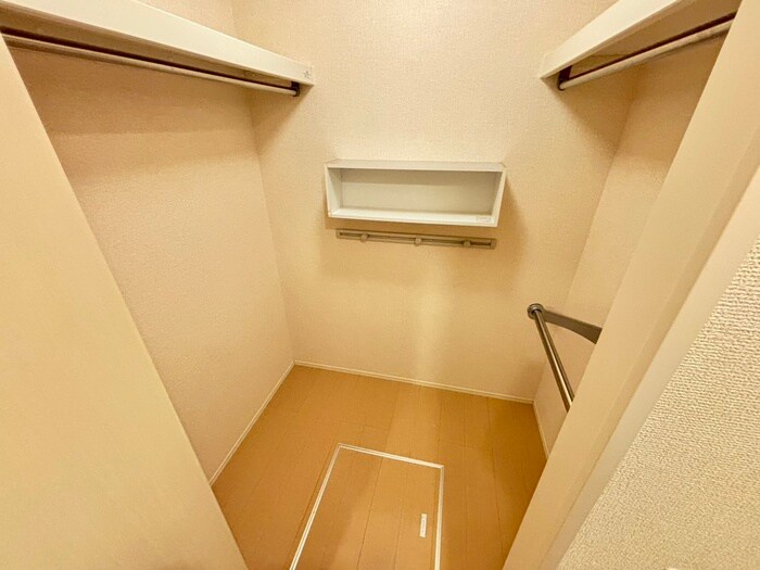 物件内観写真11　(収納)