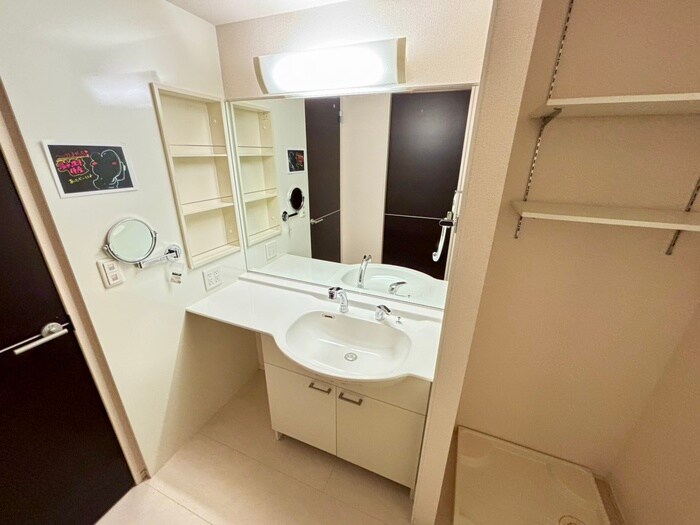 物件内観写真14　(洗面)