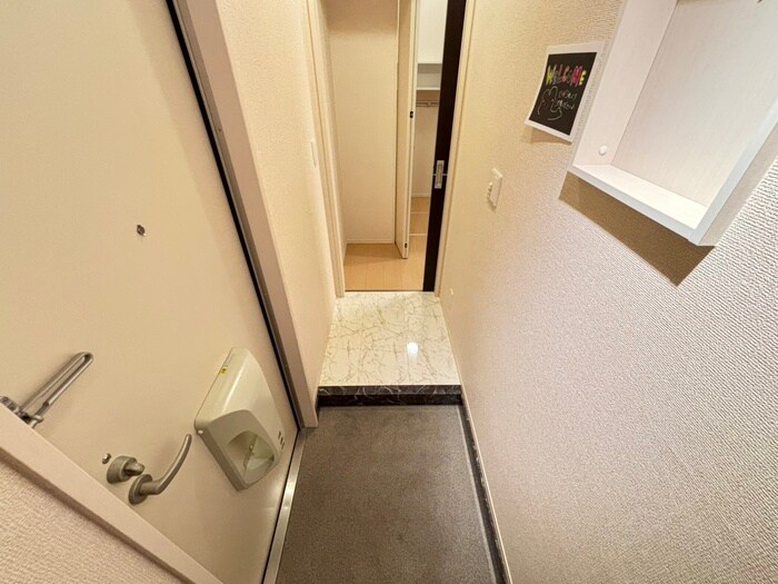 物件内観写真21　(玄関)