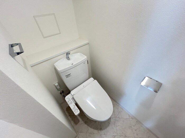 物件内観写真9　(トイレ)