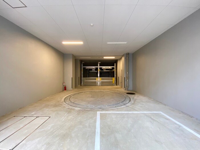 物件外観写真4　(駐車場)