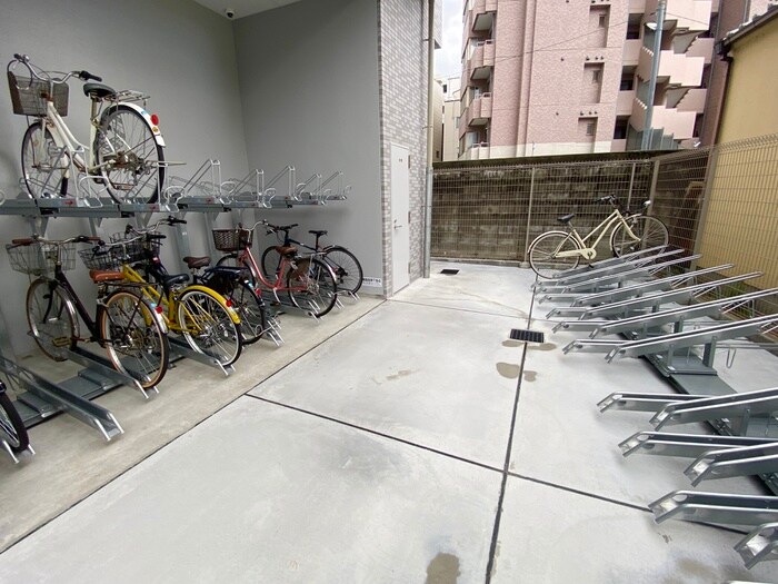物件外観写真5　(駐輪場)