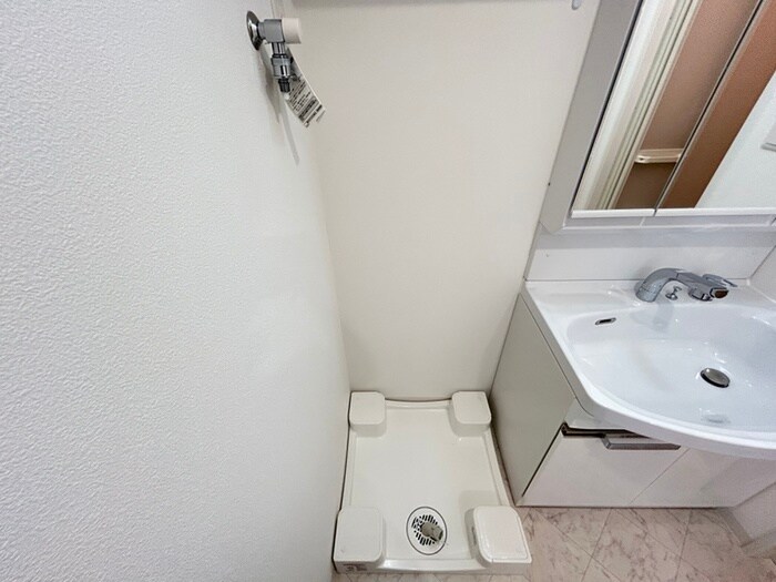 物件内観写真14　(洗濯機置場)