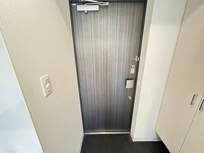 物件内観写真16　(玄関)