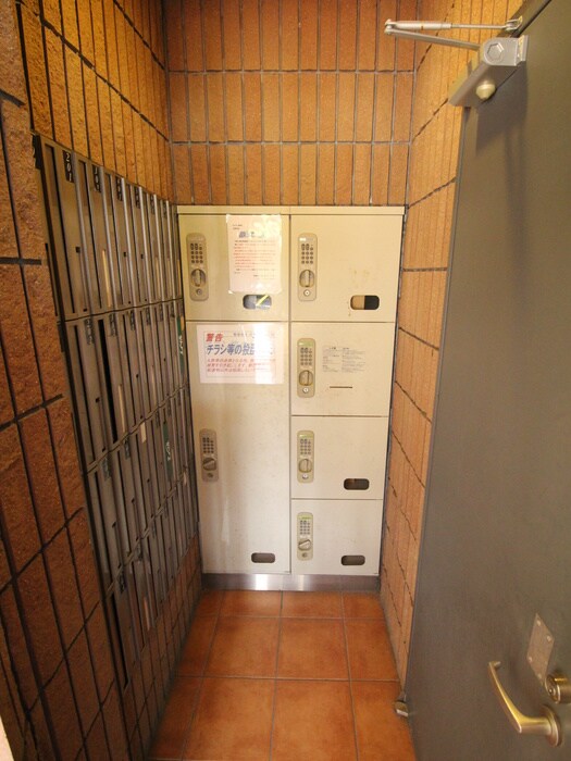 物件外観写真4　(建物設備)