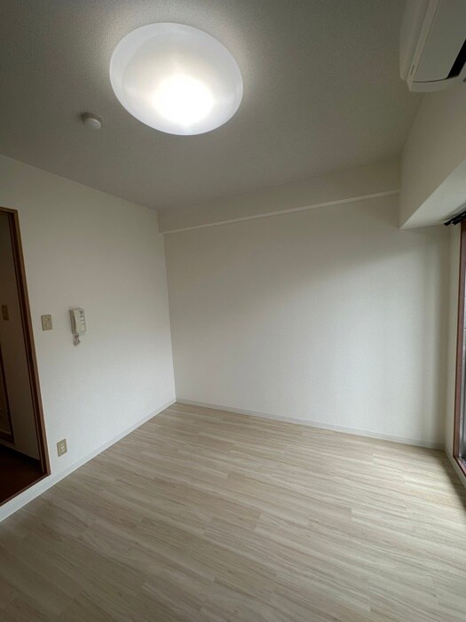 物件内観写真19　(居室)