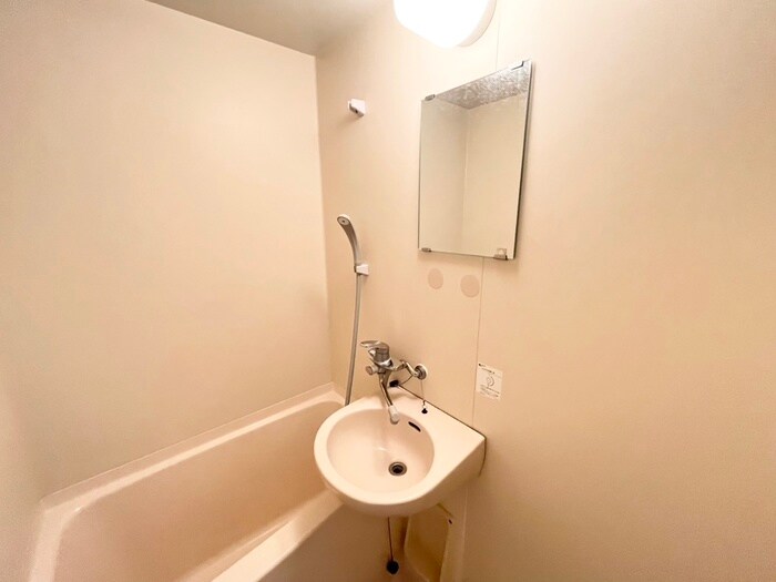 物件内観写真9　(洗面)