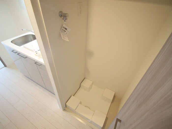 物件内観写真11　(洗濯機置場)