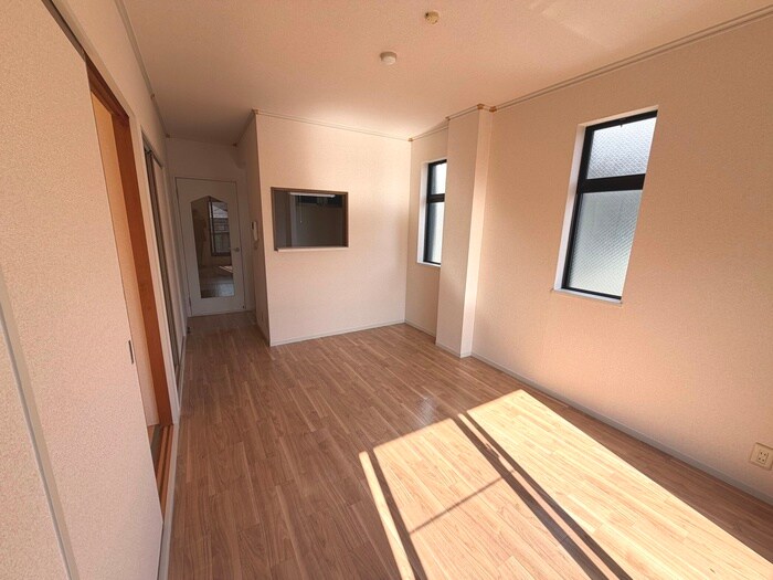 物件内観写真4　(居室)