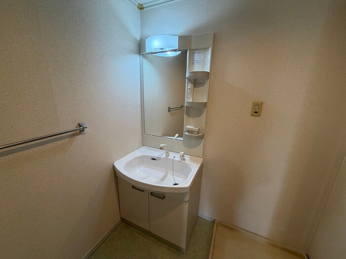 物件内観写真8　(収納)