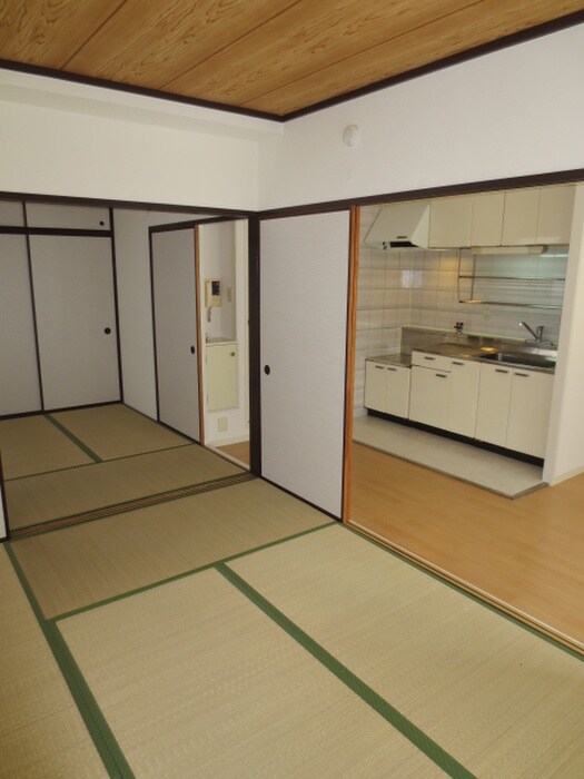 物件内観写真8　(居室)